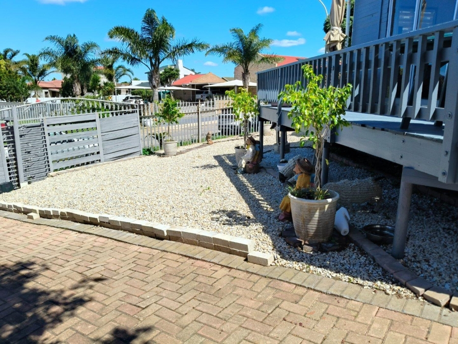 3 Bedroom Property for Sale in Wavecrest Eastern Cape